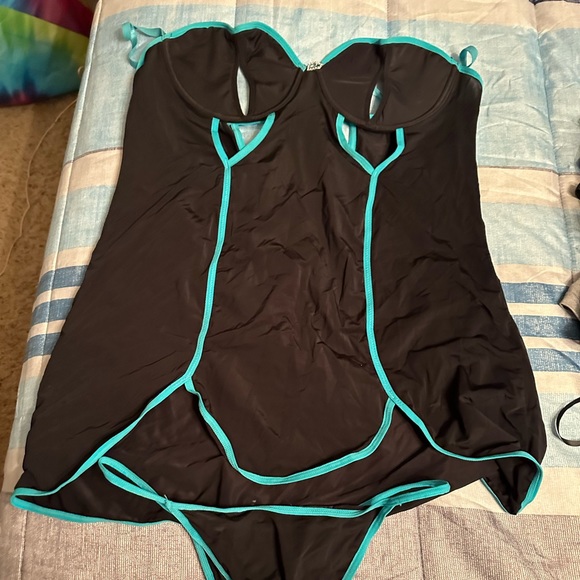 Like new lingerie. Has been cleaned and stored. - Picture 1 of 3